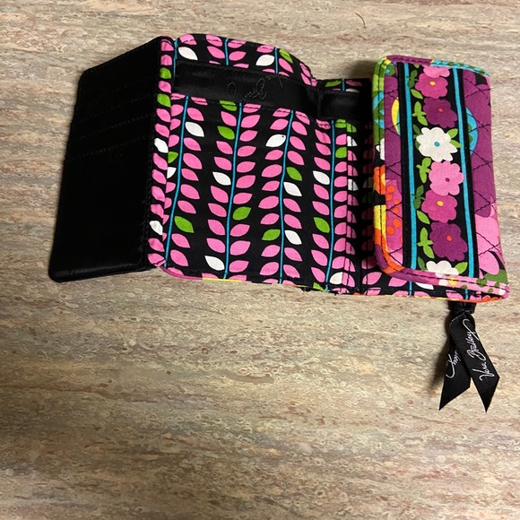 ♥️HOST PICK ♥️NWOT Vera Bradley wallet - Picture 4 of 14